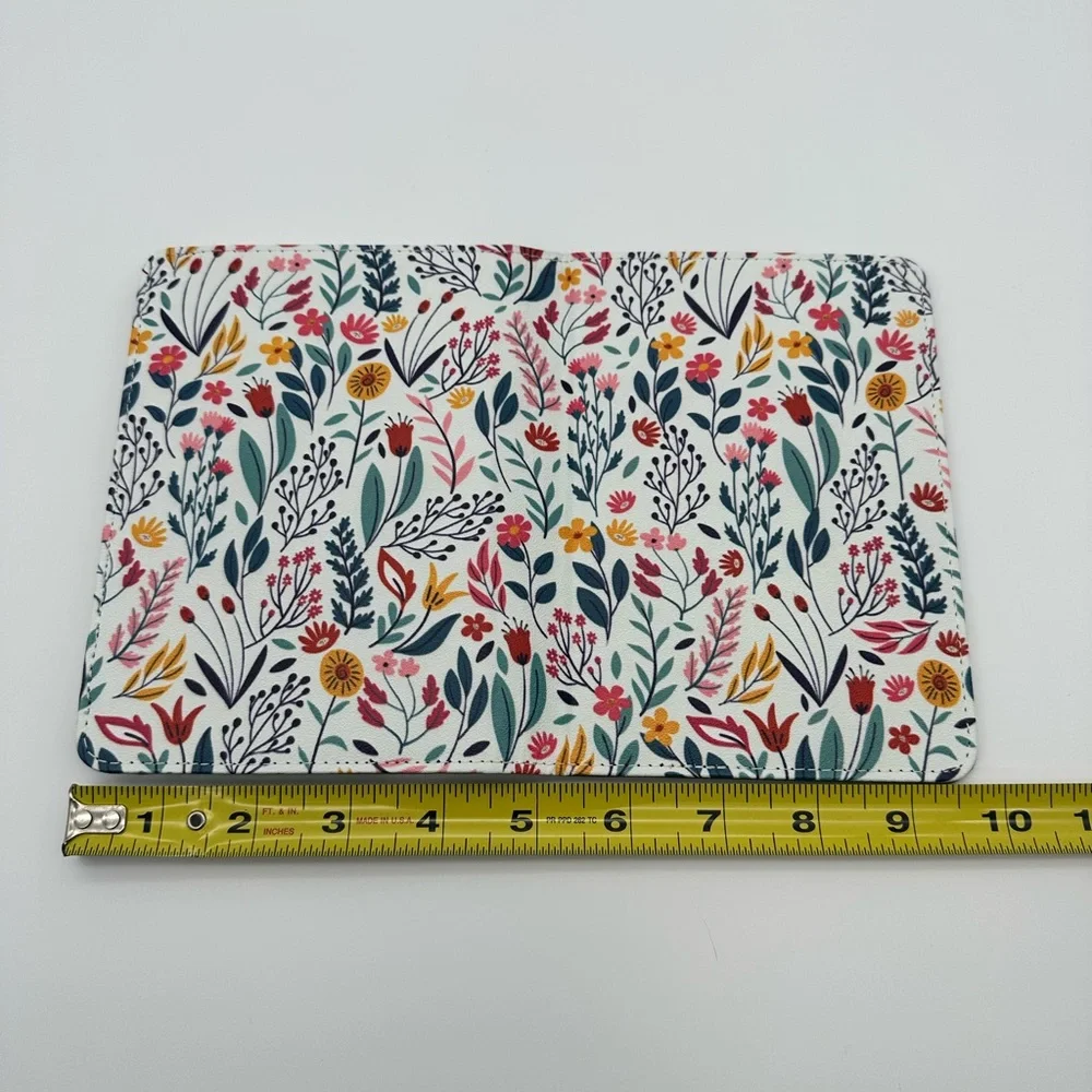 Floral Tablet Case — 11th Gen Kindle